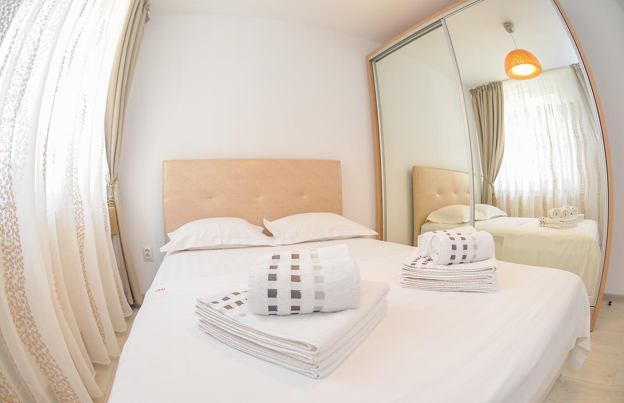 University Square Accommodation Bucureşti Ngoại thất bức ảnh
