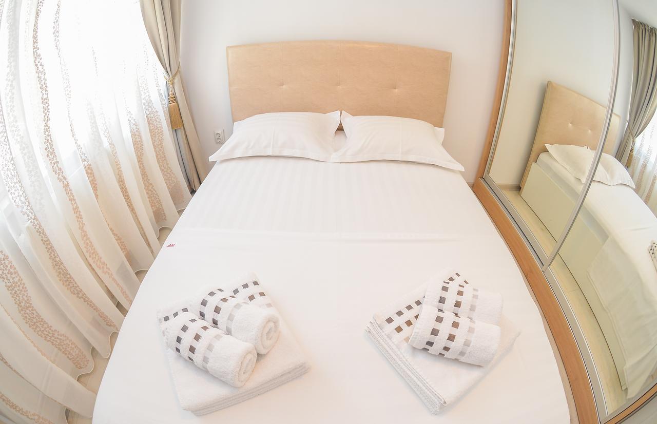 University Square Accommodation Bucureşti Ngoại thất bức ảnh