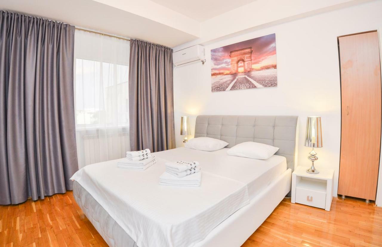 University Square Accommodation Bucureşti Ngoại thất bức ảnh