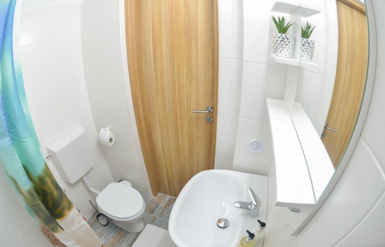 University Square Accommodation Bucureşti Ngoại thất bức ảnh