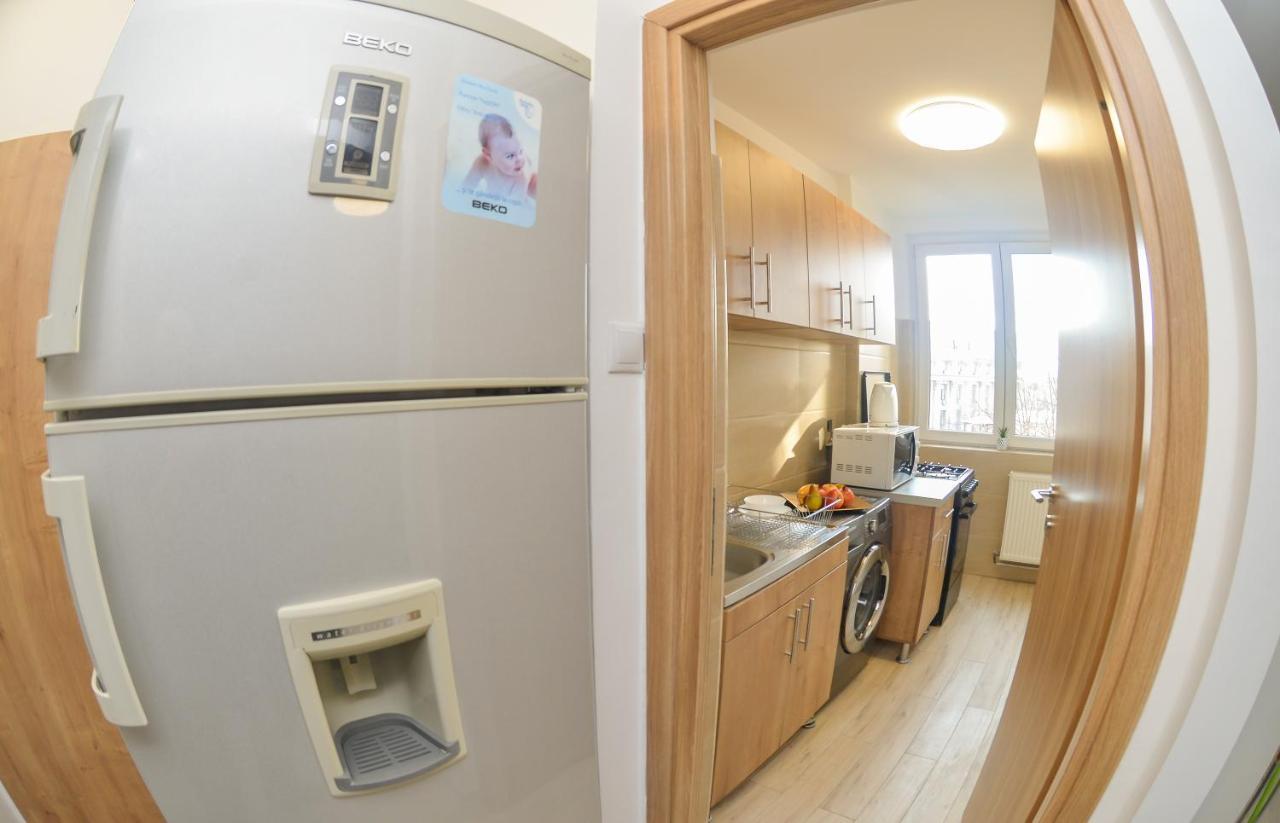 University Square Accommodation Bucureşti Ngoại thất bức ảnh