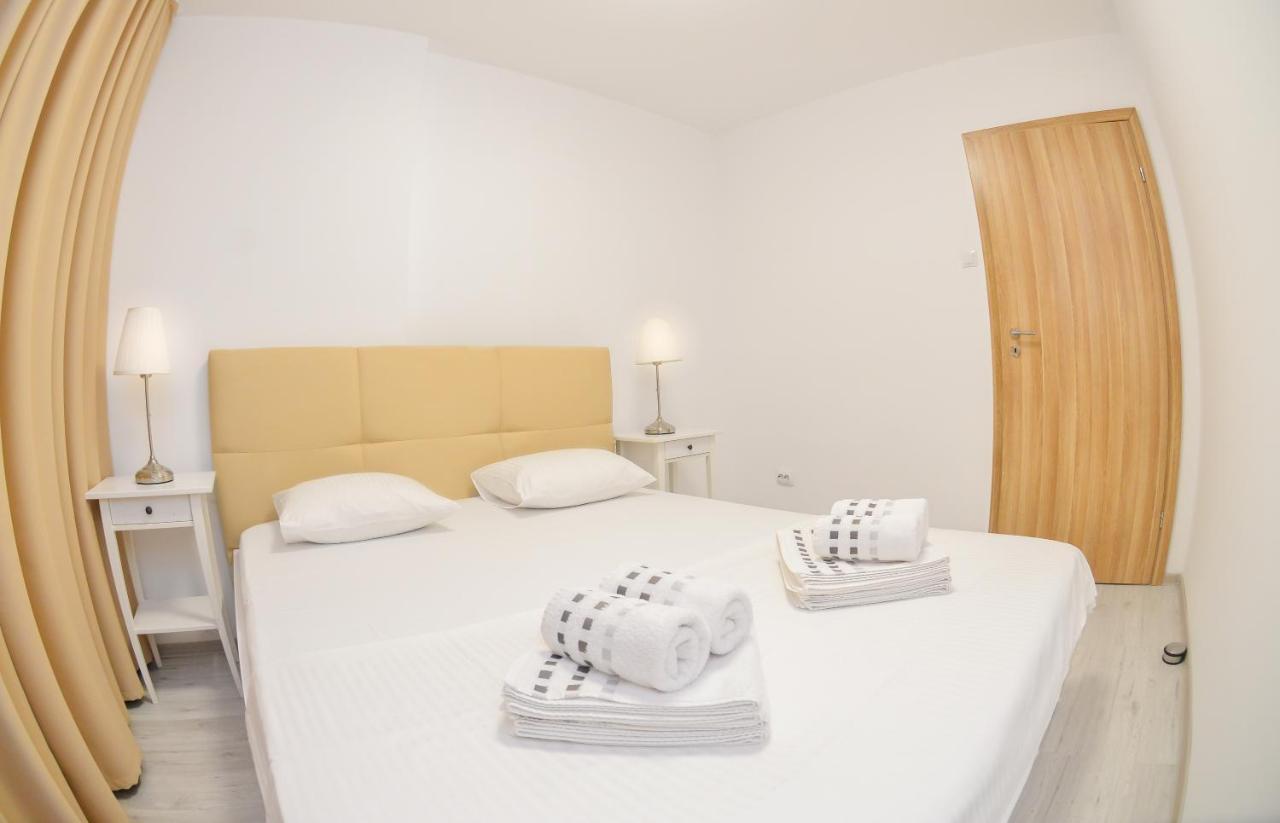 University Square Accommodation Bucureşti Ngoại thất bức ảnh