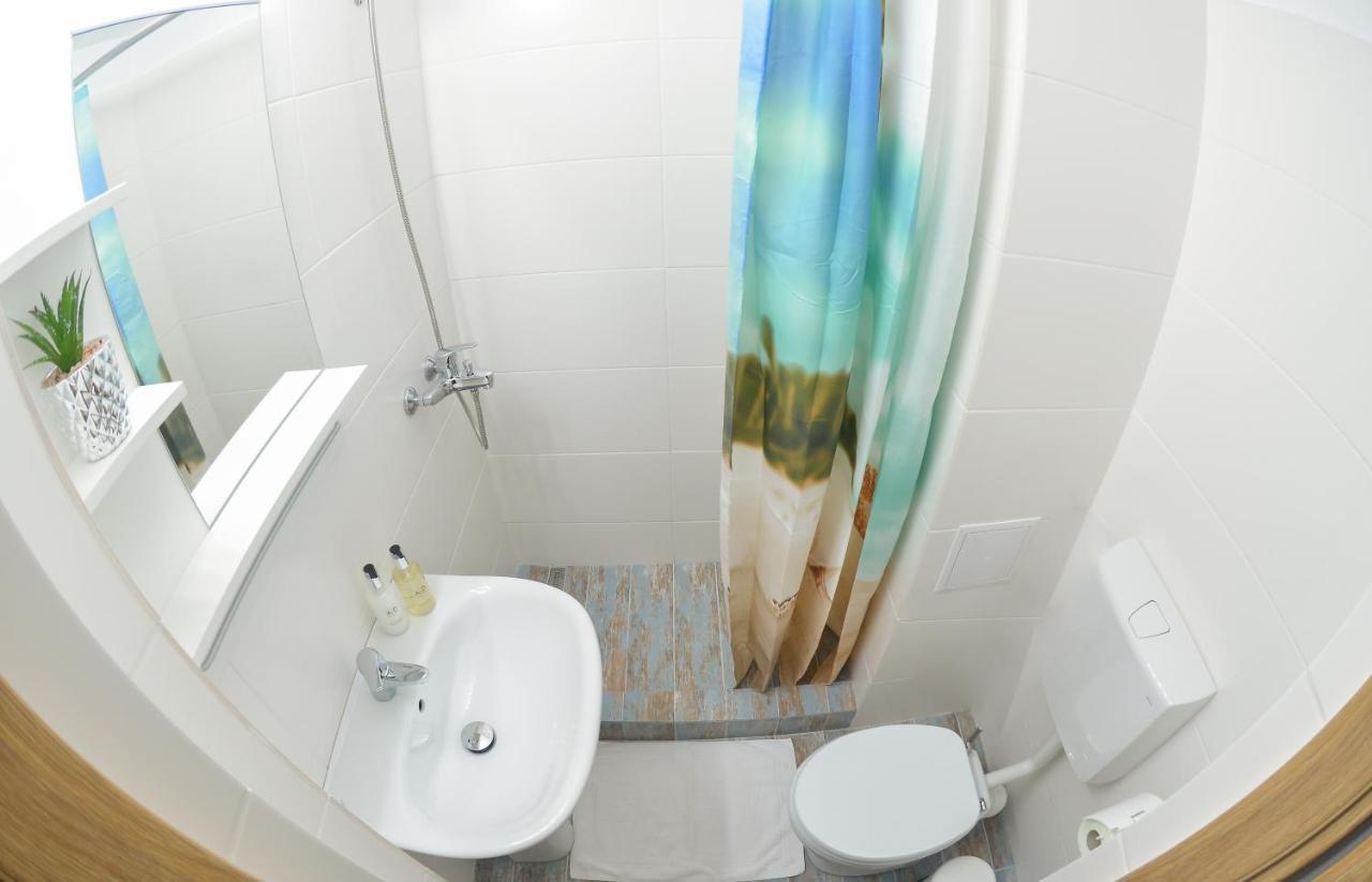 University Square Accommodation Bucureşti Ngoại thất bức ảnh